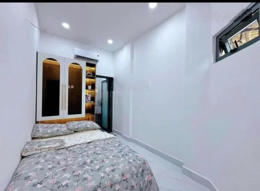 Bán nhà Đường 3/2, Phường 12, Quận 11, giá cực chất 42m2. LH: 0938 375 *** Khoa