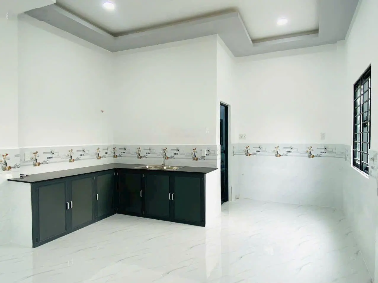 Bán căn nhà mới đẹp lắm a chị ơi nhà ở thị trấn cần giuộc DT 72m2 giá 1ty385tr chính chủ sang tên