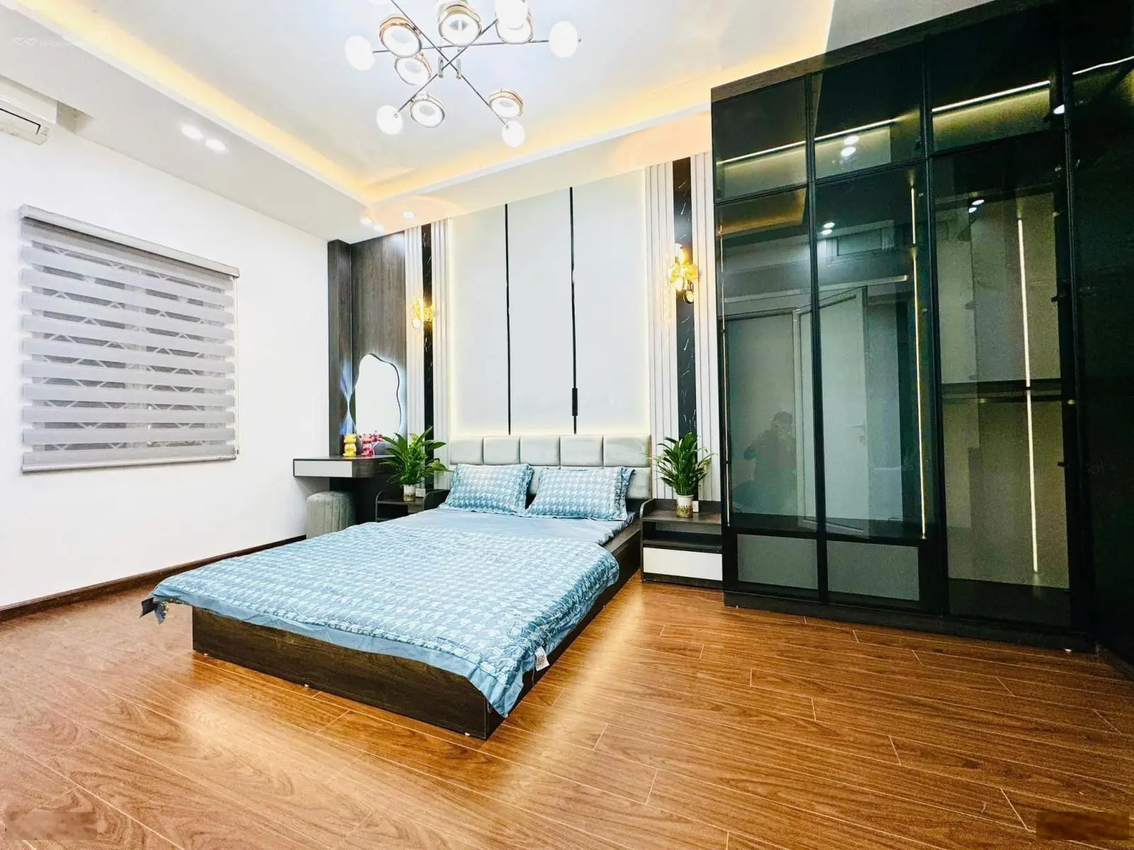 Bán nhà hiếm ở Thụy Khuê, Tây Hồ. 29m2T1/ 32m2 T2, 5 tầng, MT 5m, 7.68 tỷ. Lô góc, ngõ ô tô, kd