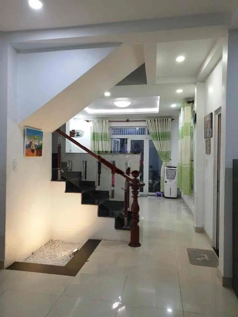 Thơm phức. Dg 48 Hiệp Bình Chánh. Dt 64. 1 lầu