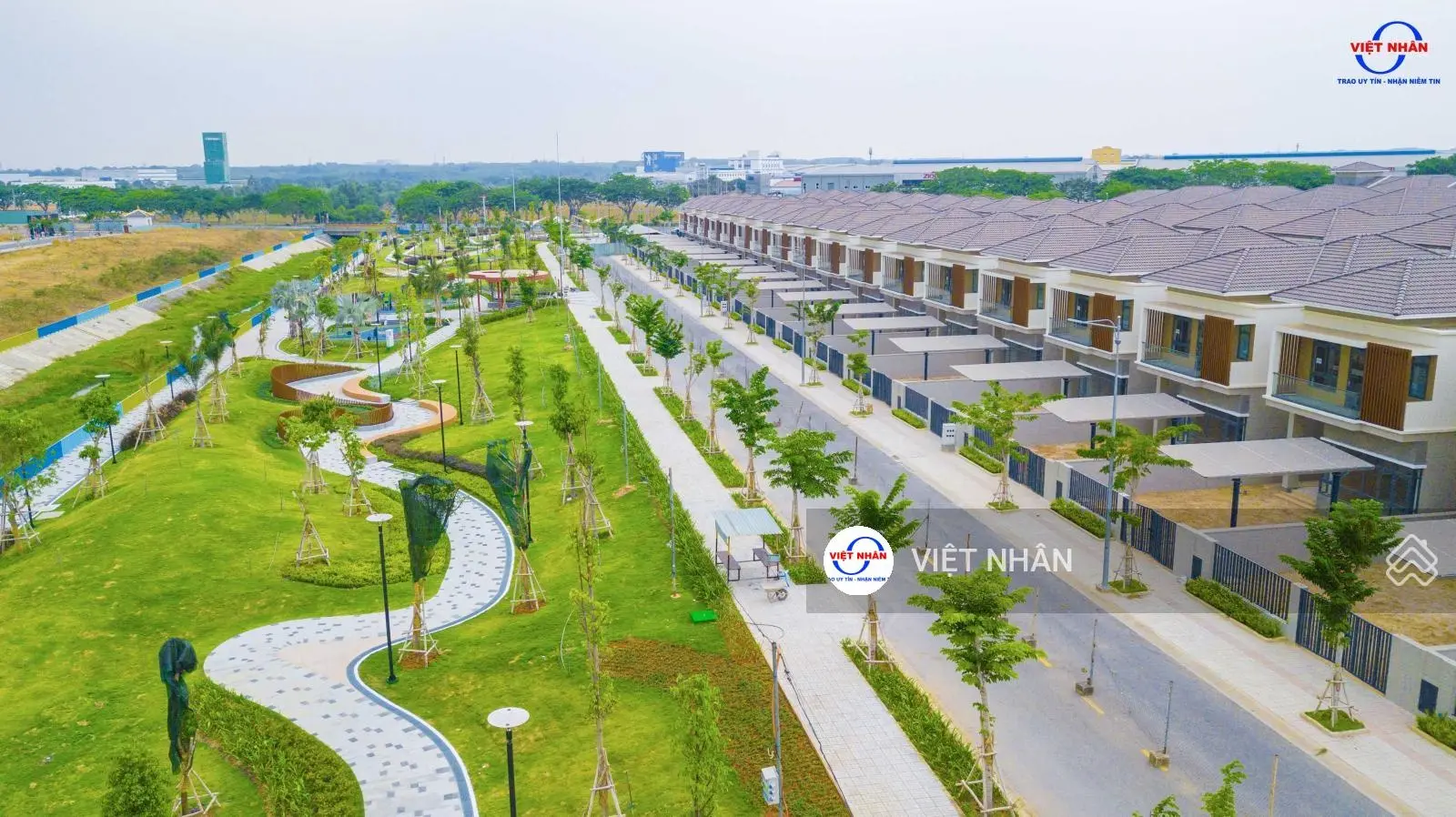 Vsip mở bán phân khu đẹp nhất - biệt thự 250m2, Shophouse 168m2 ngay thành phố mới Bình Dương