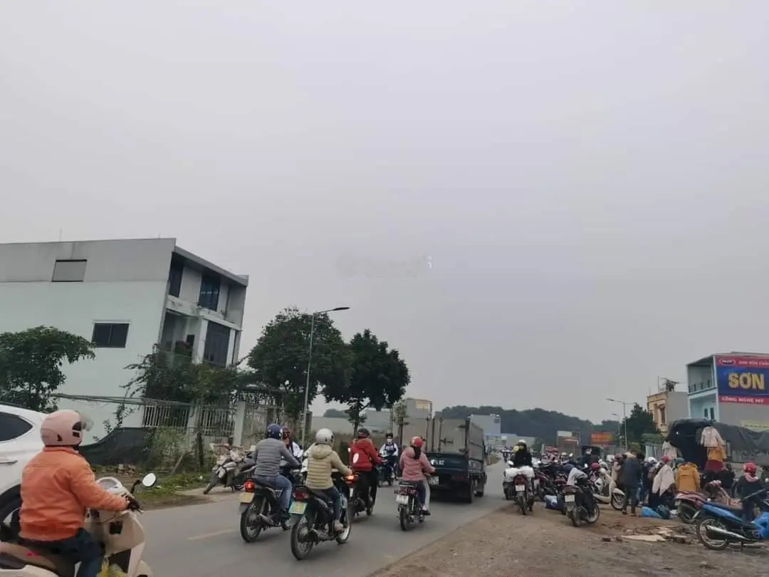 Cần bán lô đất mặt đường 35 KĐT Chi Đông, giá chỉ 3x tr/m2