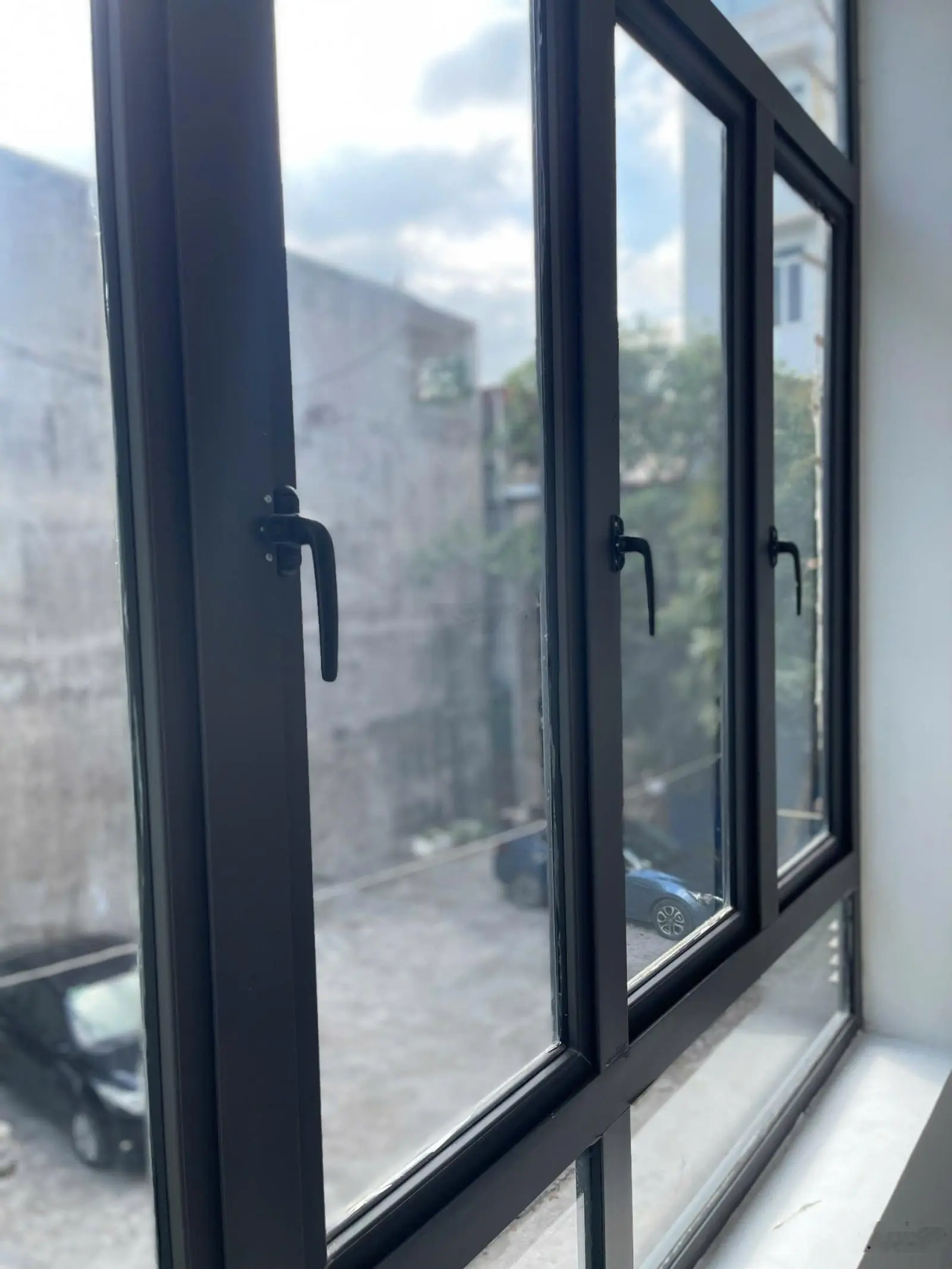 Bán nhà tuyến 2 Lê Duẩn, Kiến An, đường ô tô đỗ cửa
