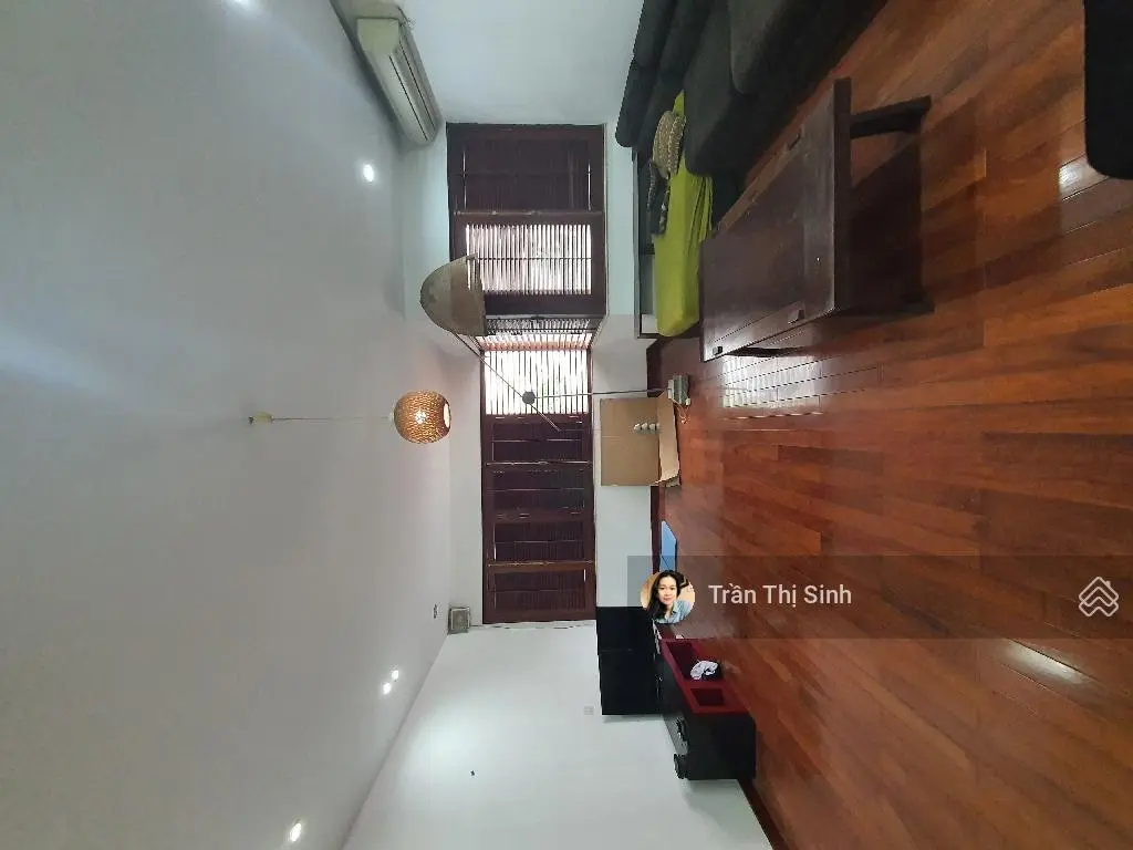 BỒ ĐỀ. CẠNH HỒ, SÁT PHỐ. Ở SƯỚNG DIỆN TÍCH 55m2 NHÀ ĐẸP, Ở NGAY DÂN XÂY CÓ GU