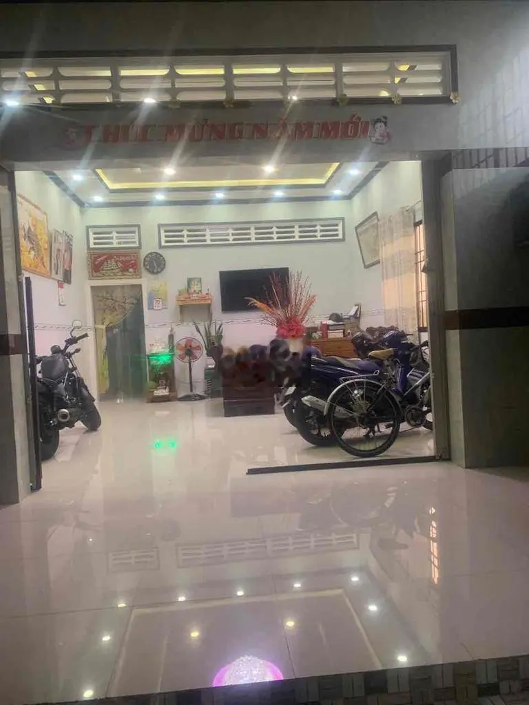 CẦN BÁN GẤP NHÀ 360m2 MT TL902, NHÀ MỚI XD, HOÀN CÔNG