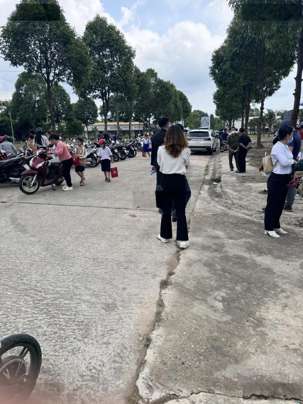 Chủ ngợp cần bán sau toà hành chính Bàu Bàng
