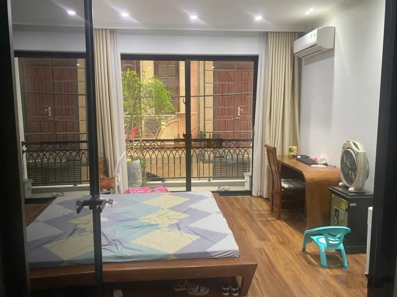 Định Công Thượng DT 32m2 MT 4m, nhà đẹp mặt ngõ thông ôtô vào nhà kinh doanh an sinh đều đỉnh
