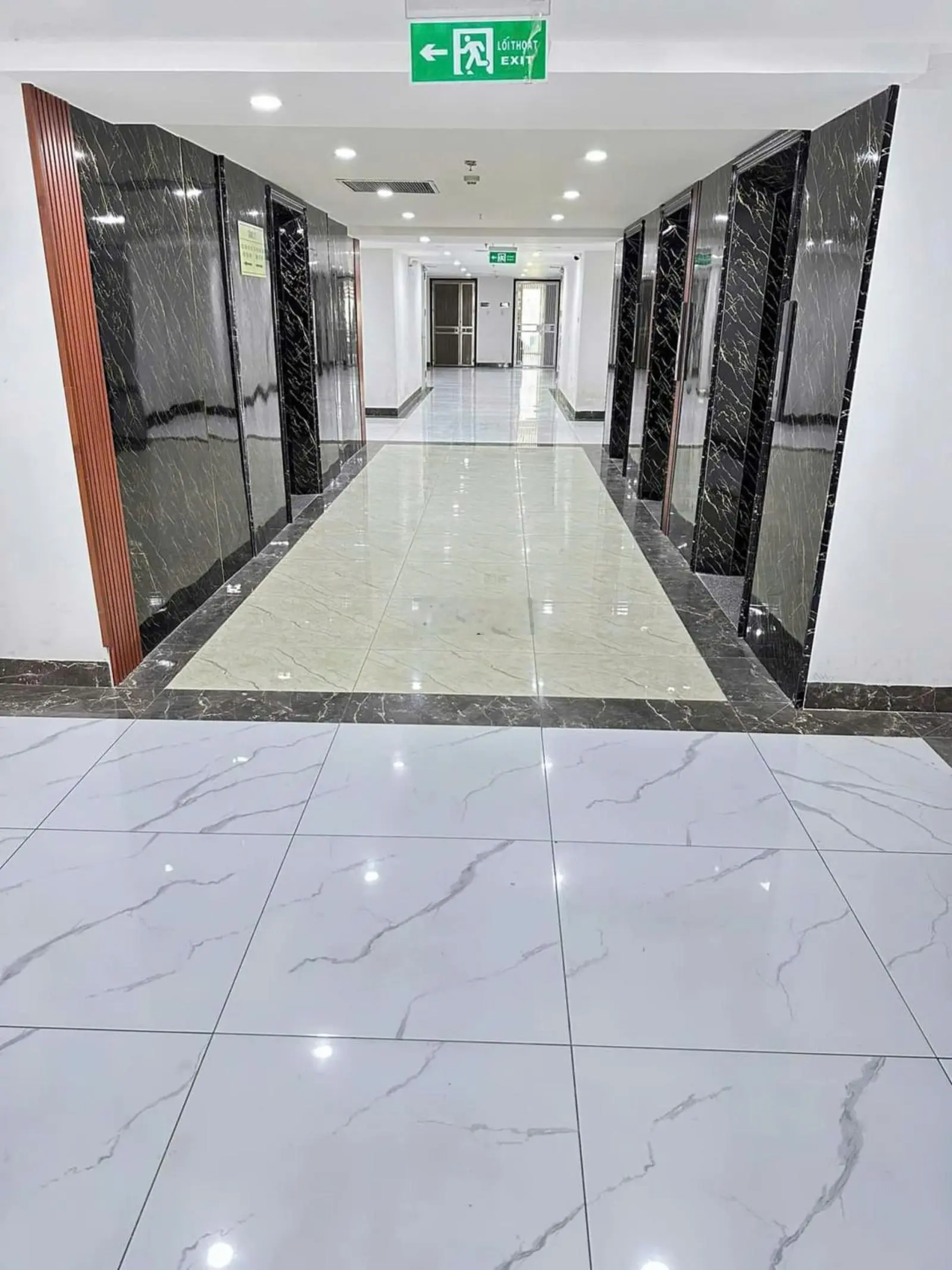 Bán căn hộ Vinaconex 3 Trung Văn 79m2 2PN 2VS 4.5 tỷ full nội thất