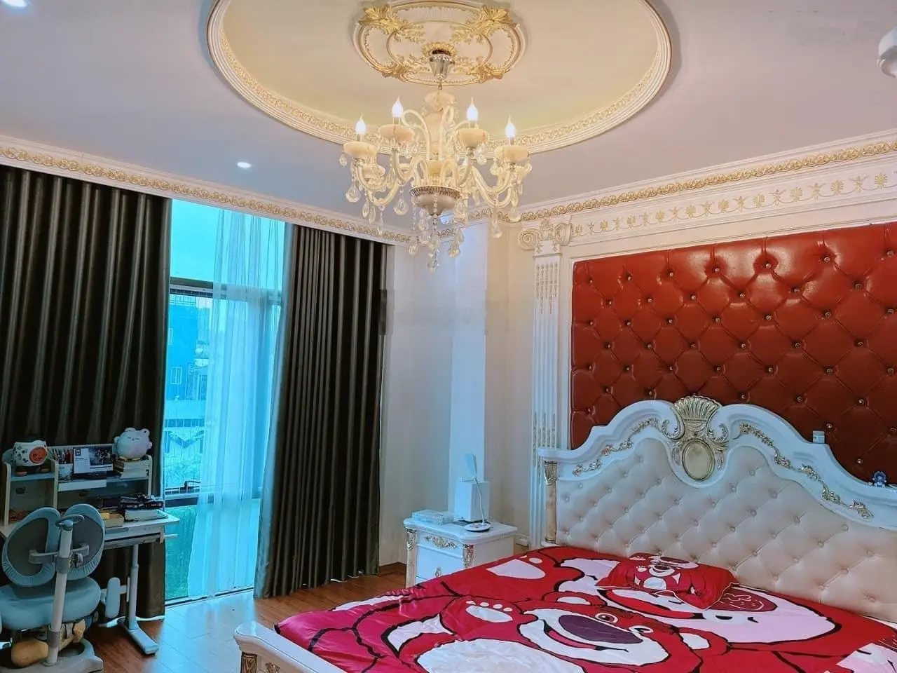 Hàng độc! Mặt phố Trần Thái Tông, kinh doanh đỉnh, vỉa hè, 2 thoáng, thông sàn, thang máy, 52m2*7T
