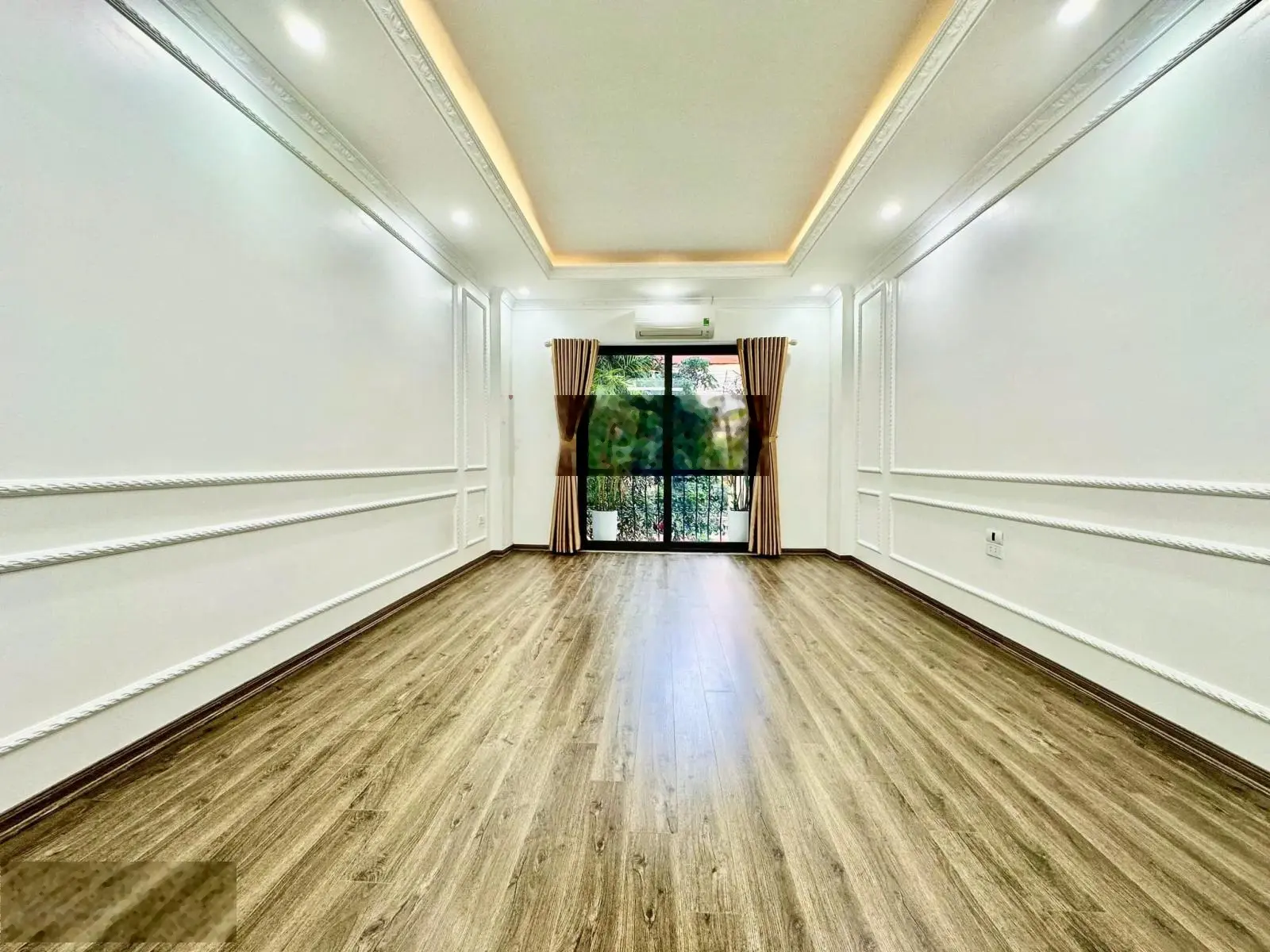 Bán nhà Thanh Bình, Mỗ Lao Hà Đông 32m2, 5 tầng, ngõ thông 7.48 tỷ. LH 0981 863 ***