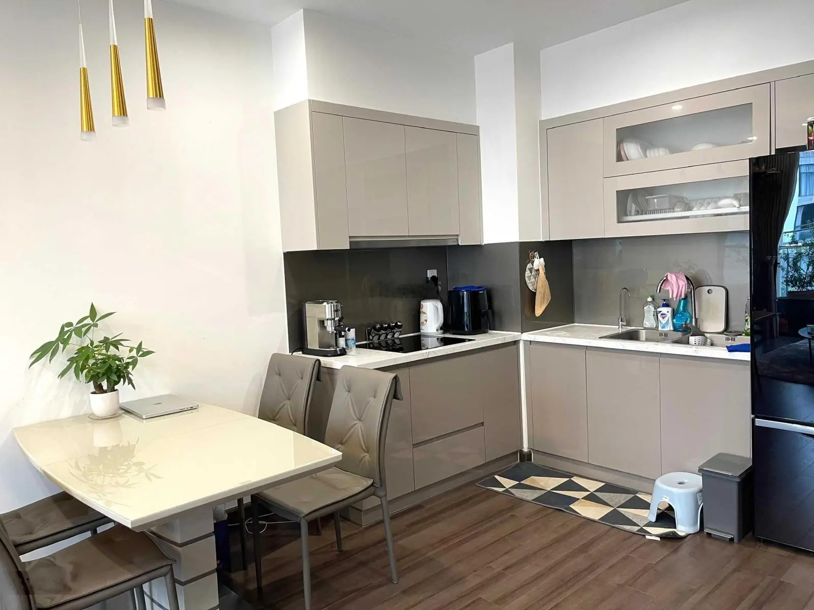 Bán gấp 5 căn 2PN Vinhomes Symphony, sổ đỏ, view đẹp, giá tốt - cơ hội đầu tư sinh lời cao