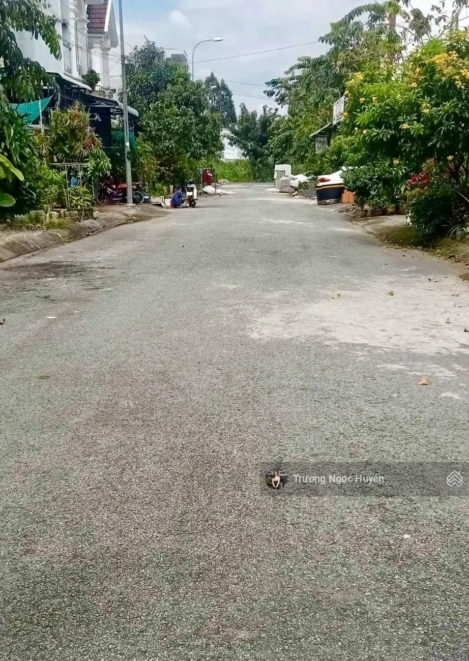 Bán nhanh nghỉ Tết lô đất Đ. Nguyễn Văn Cung gần UBND Tân Ngãi, Vĩnh Long 120m2. SHR