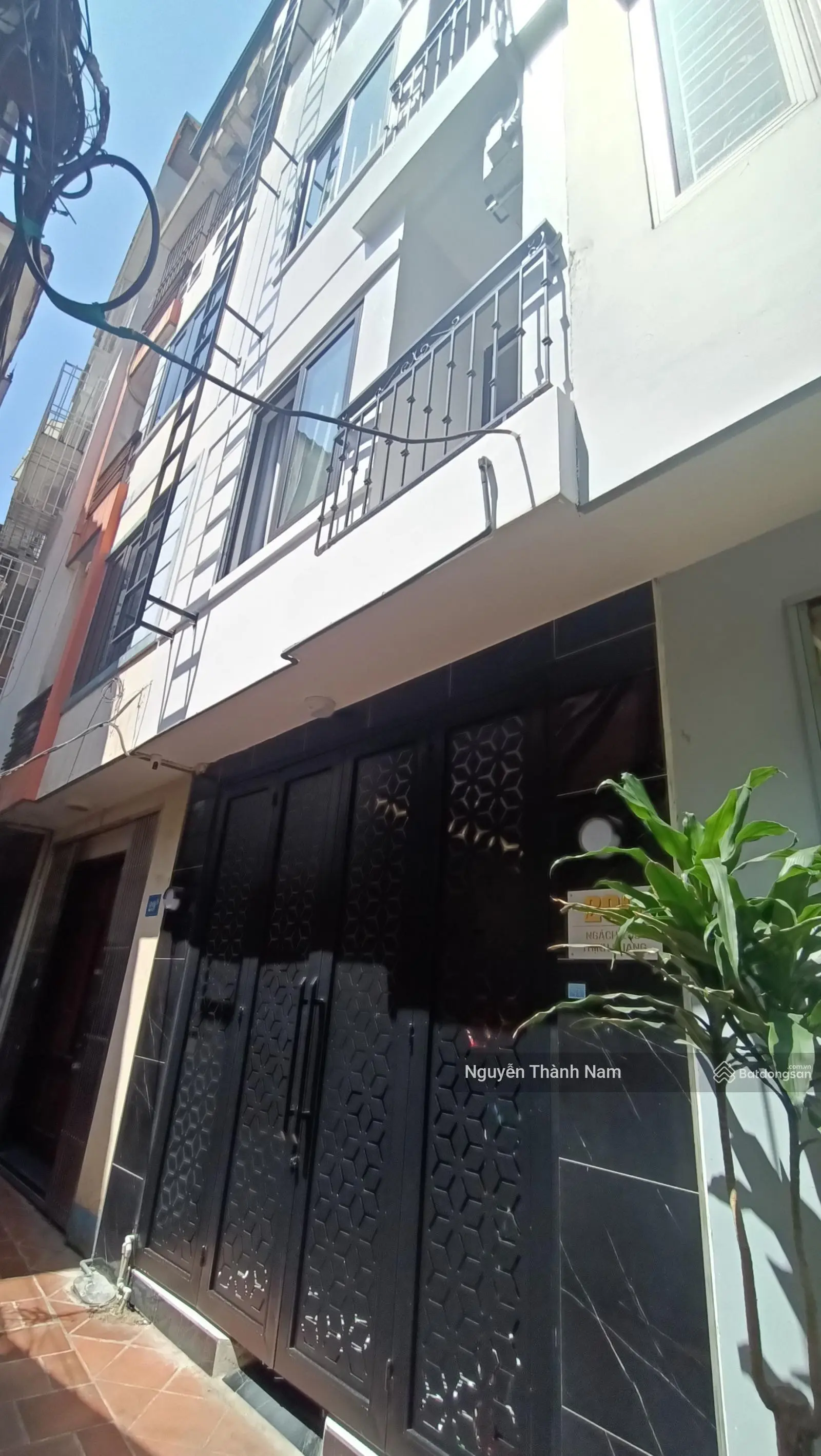 Bán nhà Đội Cấn - Ba Đình 43m2 x 5 tầng mặt tiền 6m - ô tô 7 chỗ đỗ đầu cổng quay đầu thoải mái