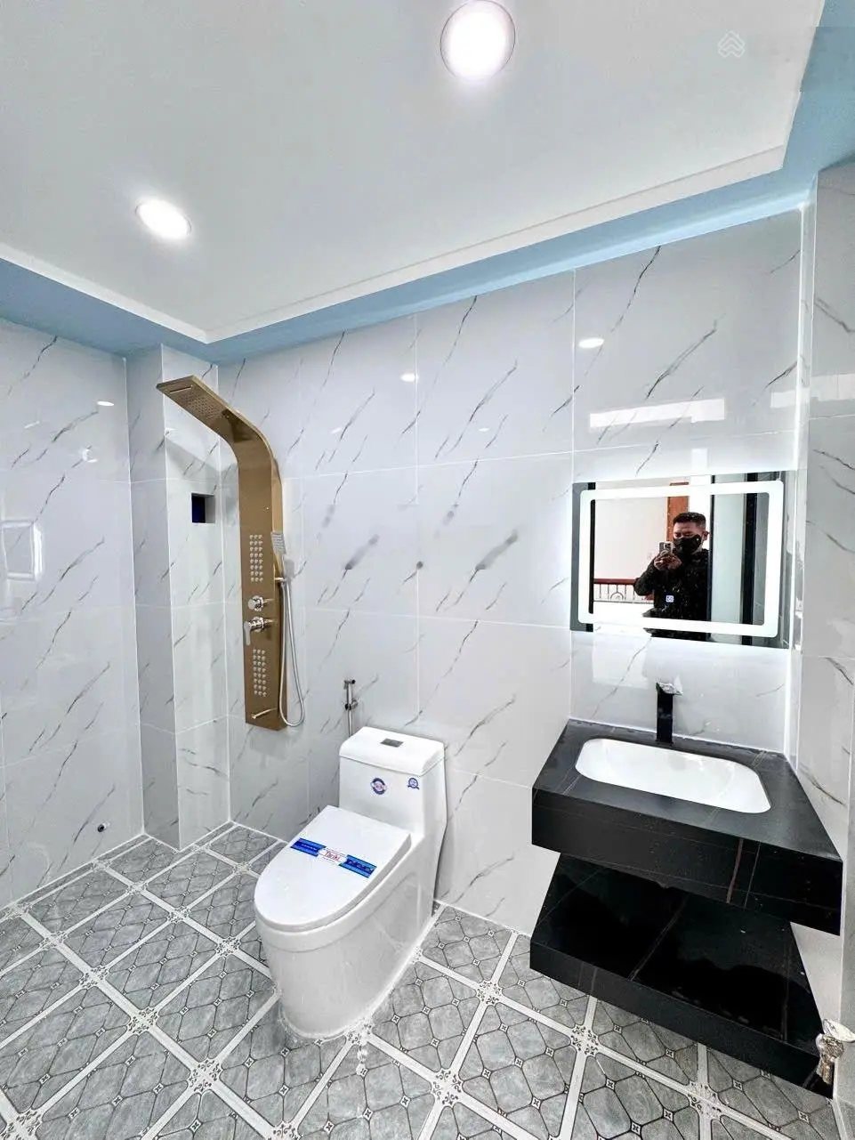 Bán nhà mới lầu mới xây hoàn công
