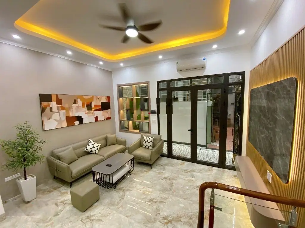 Bán nhà An Dương, Yên Phụ, 42m2, 5 tầng full nội thất ở ngay. ngõ rộng và nông, chỉ 7,5 tỷ.