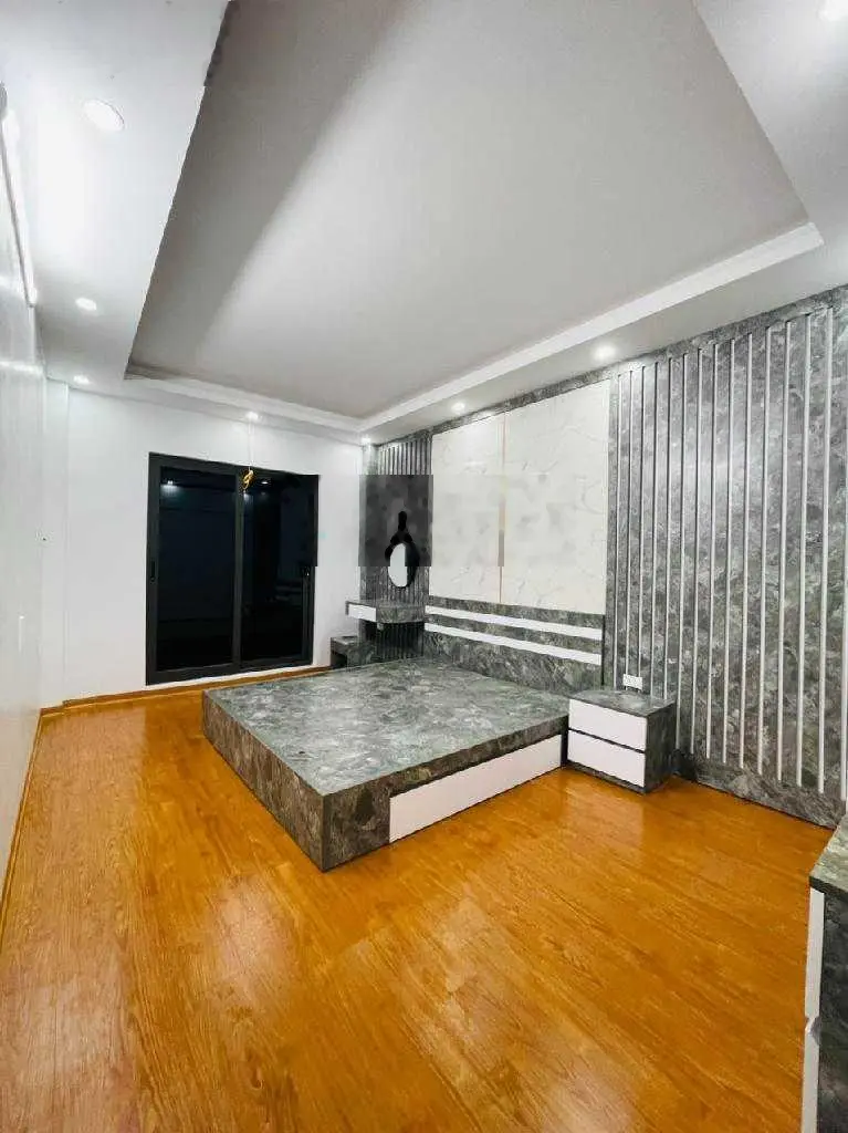 Bán Nhà Mới-Đẹp Mê Ly- 34m-Ô Tô Đỗ Cổng-Ở Ngay-Xuân Đỉnh