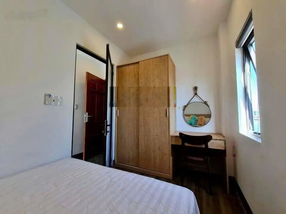 Bán Tòa Căn hộ Dòng tiền Cao Cấp, Mặt phố Trịnh Công Sơn, 210m2 x 8T, Tầng hầm thang máy, view Hồ