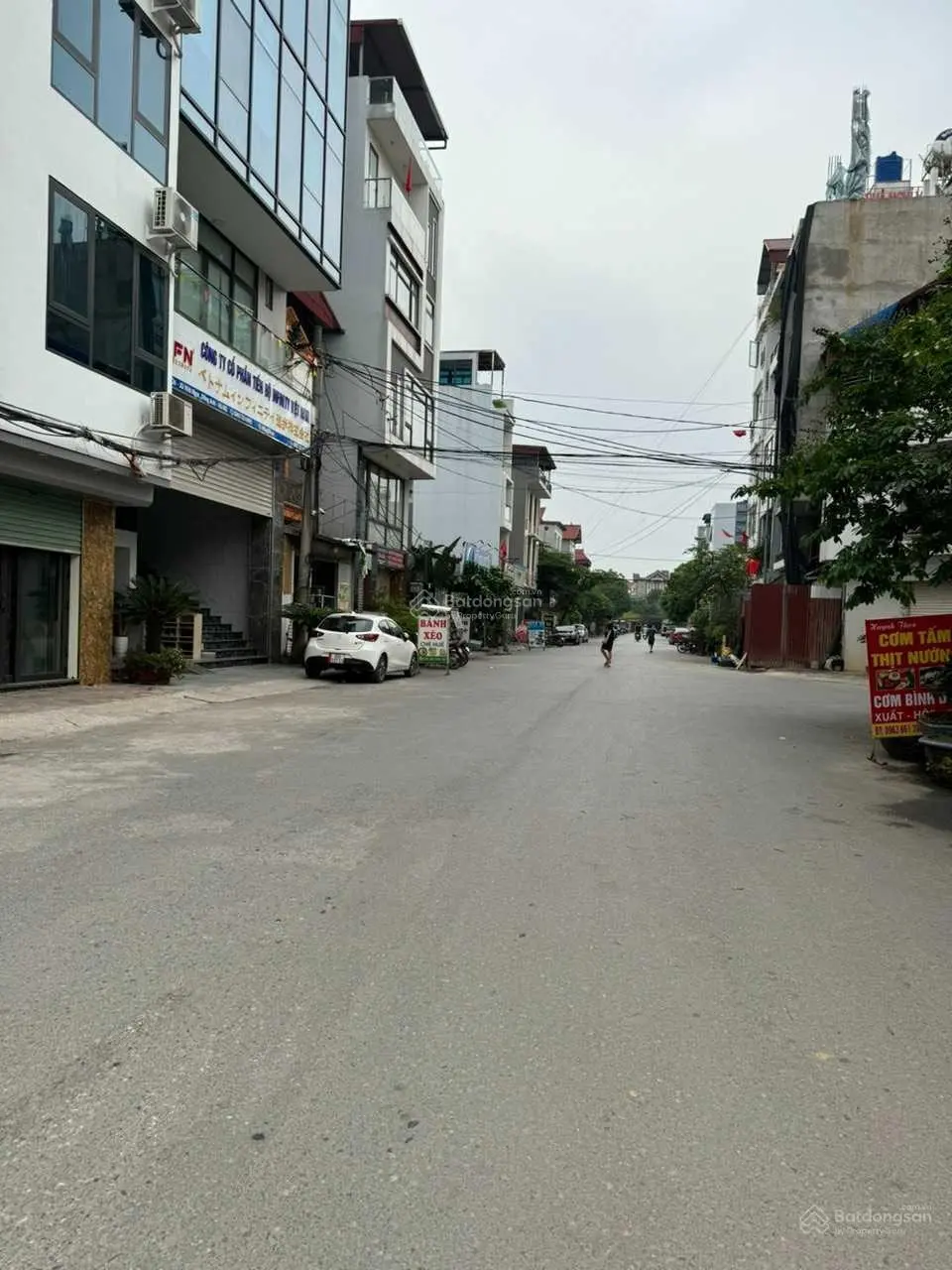 Lô góc siêu vip mặt đường kinh doanh 16m chân cầu Nhật Tân