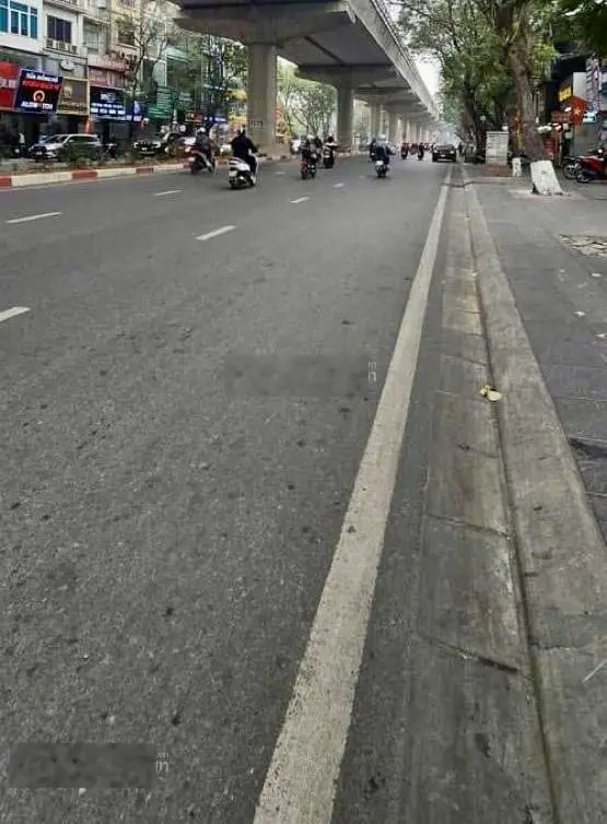 Bán Nhà 6 Tầng Lô Góc Ô Tô Kinh Doanh, Phố Xuân Thuỷ Cầu Giấy, DT 137M MT 7.5M Giá 30Tỷ.