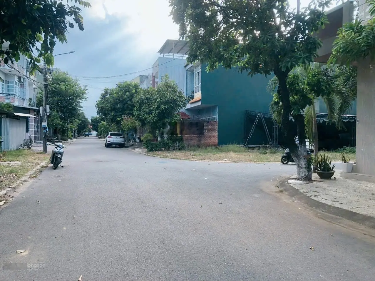 Đất 3 mặt tiền P. Trần Phú, gần Đường Hai Bà Trưng giao Chu Văn An, 5x20 m2, Đường 15m, Giá 2 tỷ x