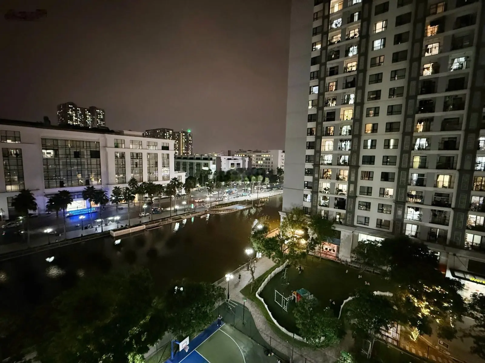chuyển căn lớn cần Bán 2 sáng ngủ diện tích 83m nhà sửa đủ đồ đẹp view nhạc nước lh em 0974 532 ***