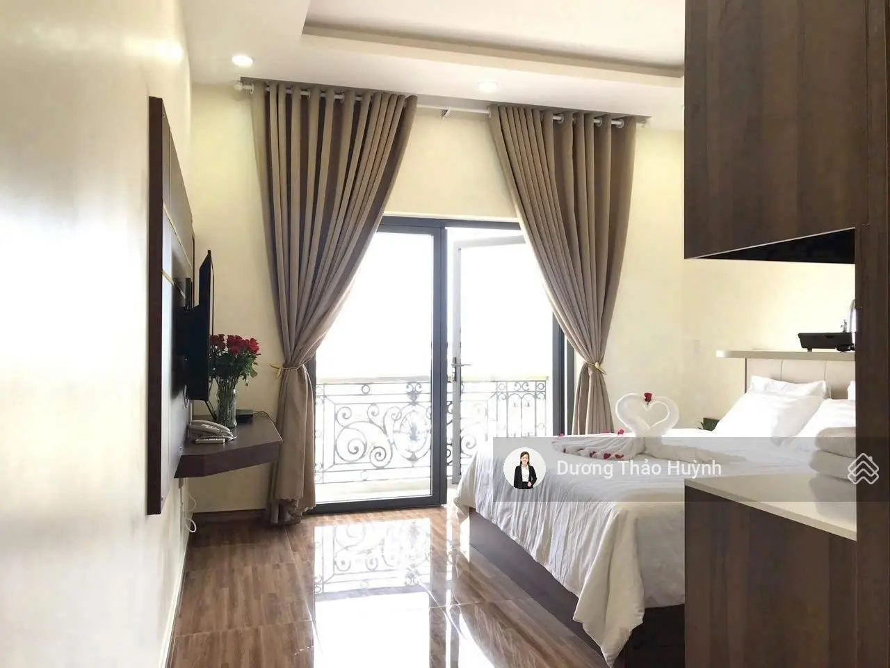 Bán khách sạn 6 tầng - thu nhập 200tr/th - 2 mặt tiền Phạm Văn Đồng có 18 phòng - đang KD cực tốt