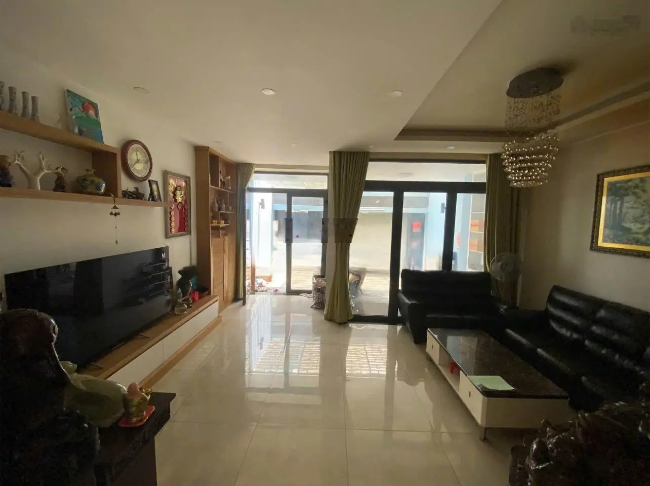 Chỉ 12,7 tỷ sở hữu nhà mặt tiền Đặng Văn Ngữ 104m2 ngang 6m cực đẹp đường 10m. Cho thuê 40tr/tháng