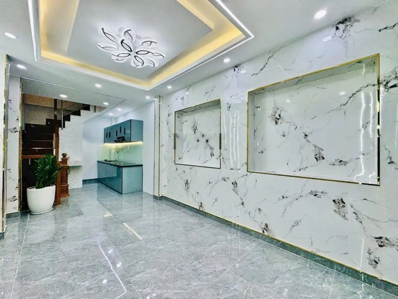 Bán nhà đẹp Trần Bình Trọng Quận 5