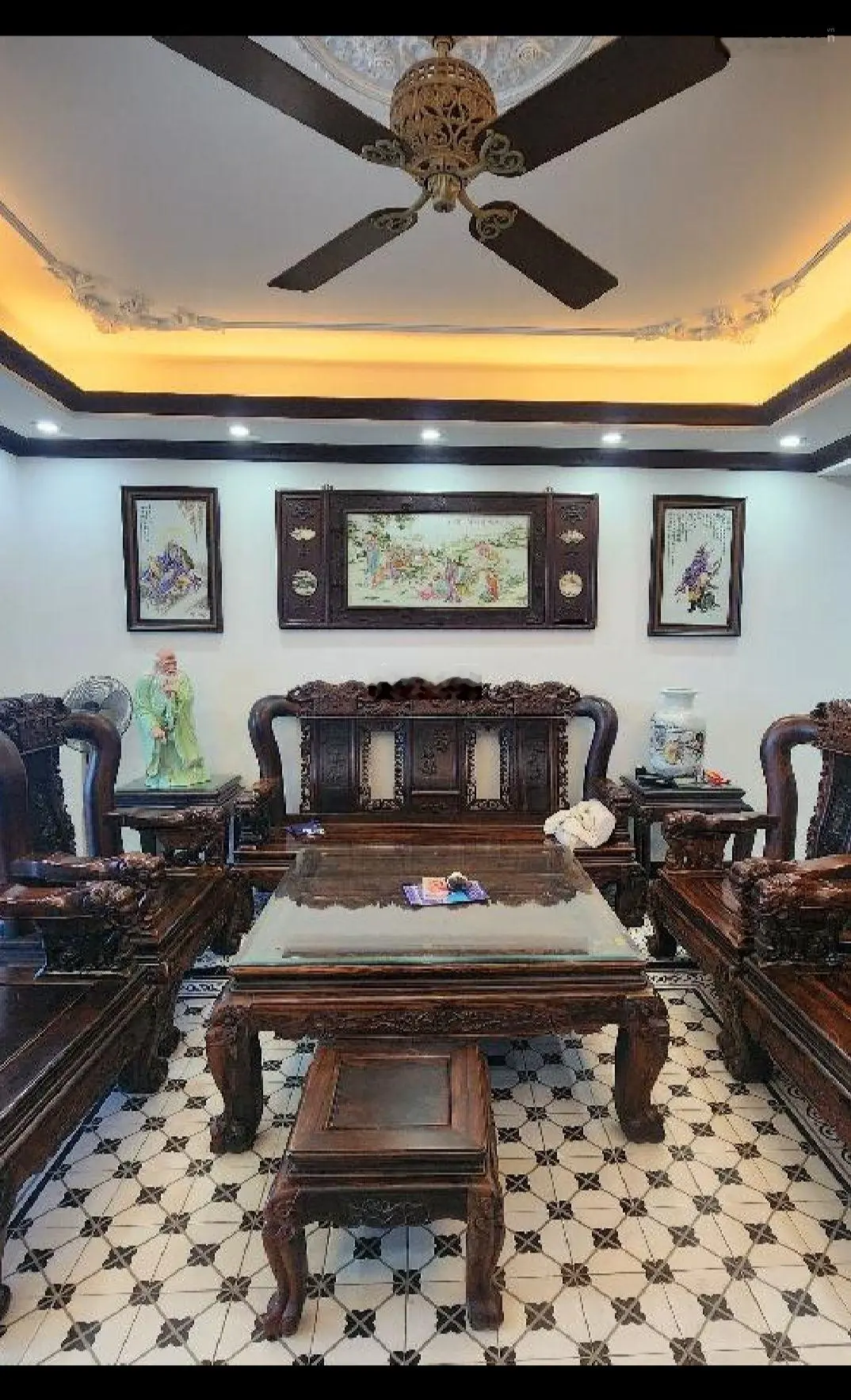 Ngõ to như phố ,mặt tiền rộng, gala ôtô, giá cực rẻ. Khu vực đẹp nhất quận Long Biên.