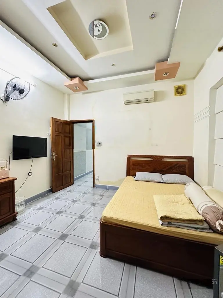 Hẻm xe hơi vô nhà - 56m2 - 4 tầng - an ninh