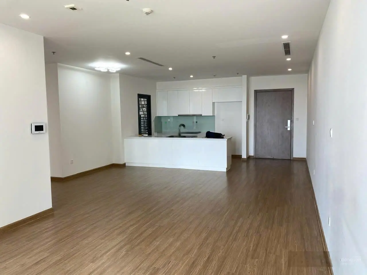 Bán căn góc 06, tầng đẹp 2x, 155m2, 4 PN, view hồ, toà S2 Vinhomes Skylake. LH 0974 629 ***