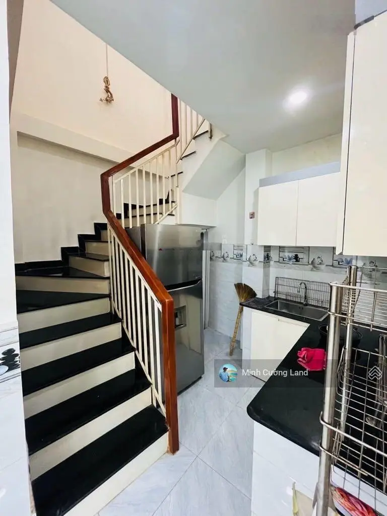 Chỉ 3.5tỷ TL, Bán nhà đẹp Nguyễn Kiệm P3 Gò Vấp giáp Phú Nhuận, 50m2 nở hậu, 2 tầng đúc 3pn, gần MT