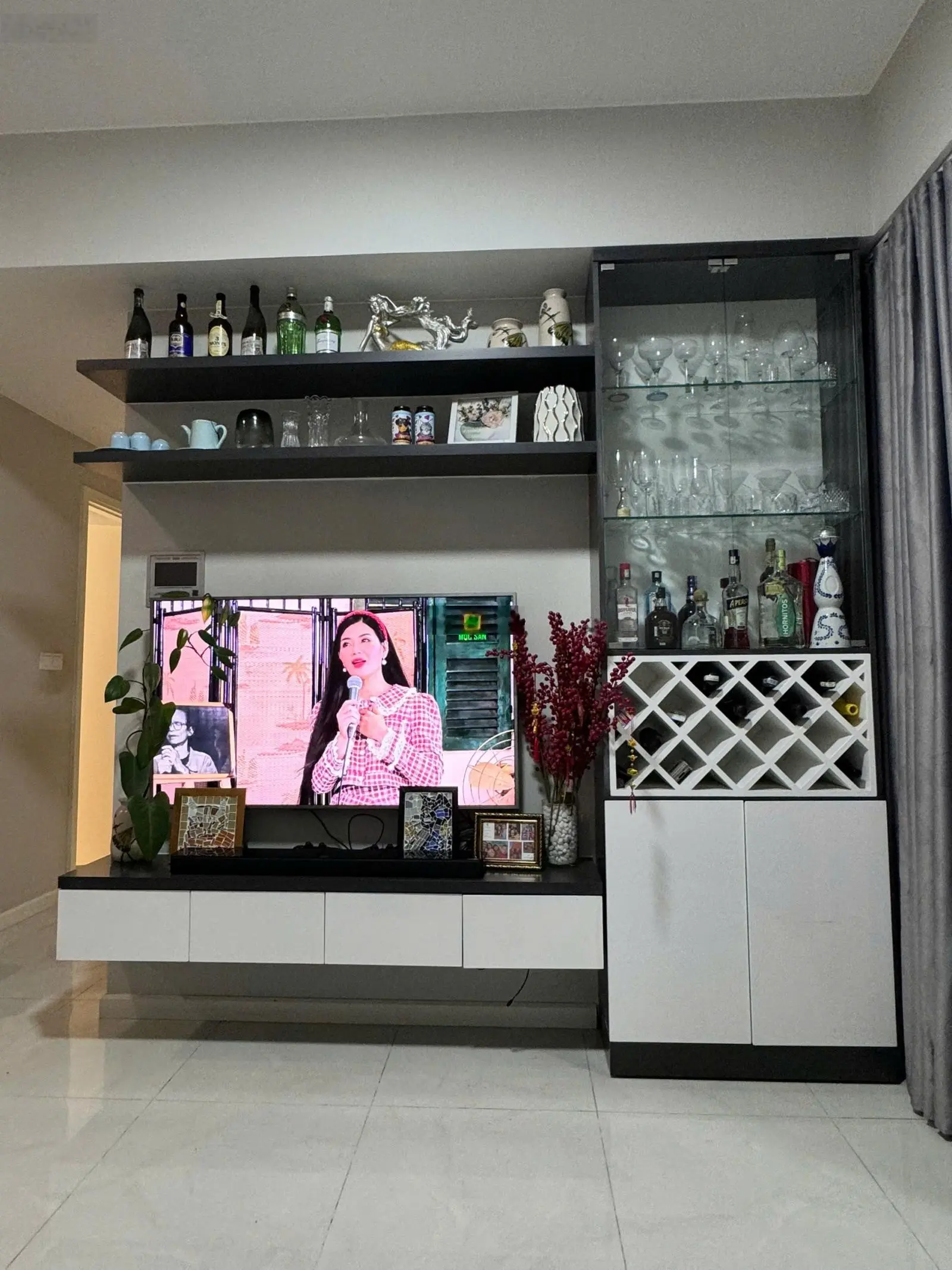BÁN GẤP 2PN 2WC MASTERI AN PHÚ 73m2 SIÊU XINH. LH E VY: 0938 659 ***ZALO/VIBER/IMESS/CALL)