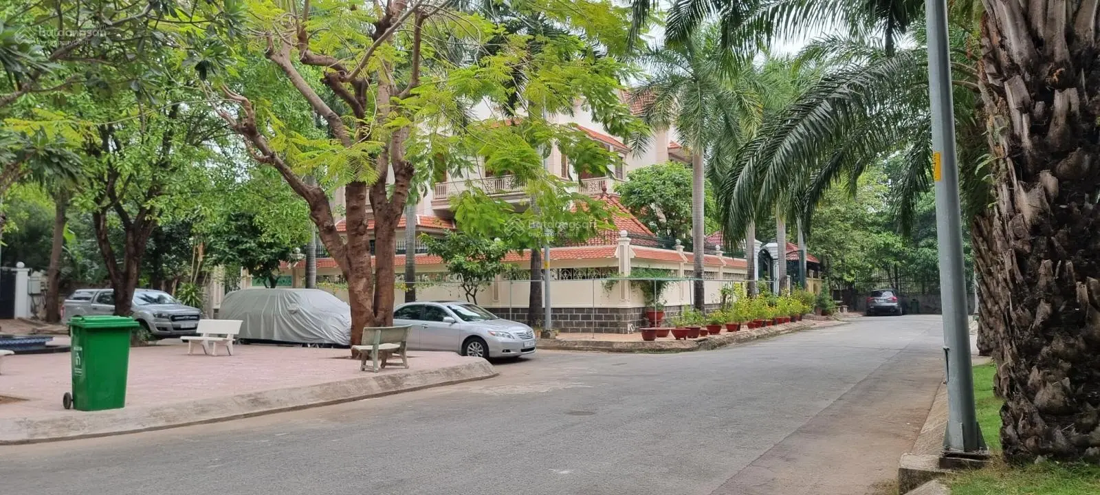 Bán đất biệt thự khu Kim Sơn 112 Nguyễn Văn Hưởng, DT 534m2 - 0909 924 ***