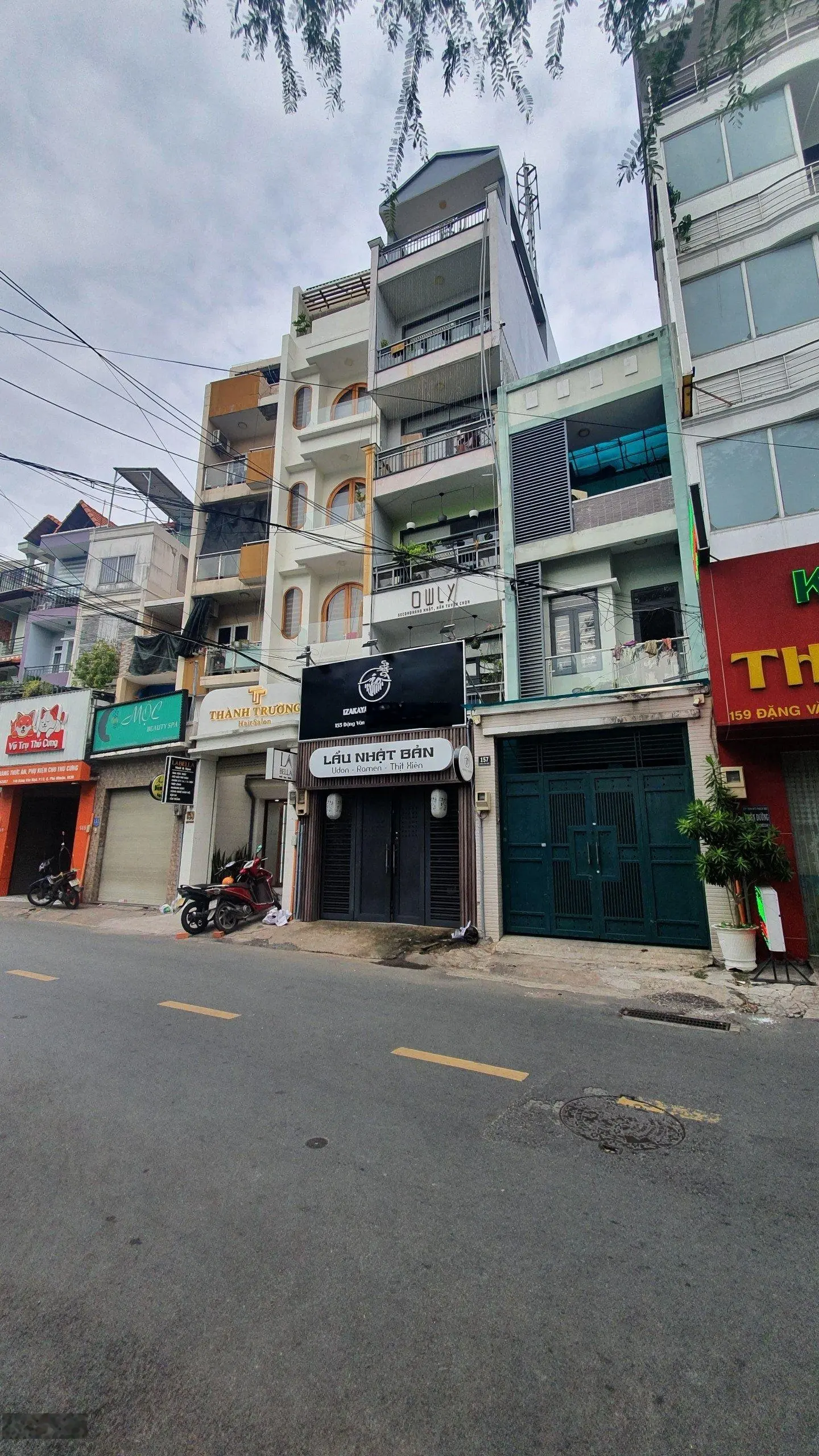 Cần bán gấp nhà mặt tiền đường Đặng Văn Ngữ Phú Nhuận, DT 4 x 18m. 4 tầng. Giá bán gấp 17 tỷ
