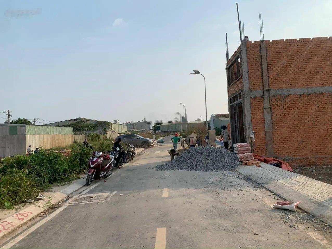 Bán đất 1 sẹc đường Hương Lộ 2 ngang 4x23 đường nhựa 8m cách mặt tiền Hương Lộ 2 50m. Giá 3tỷ75 TL