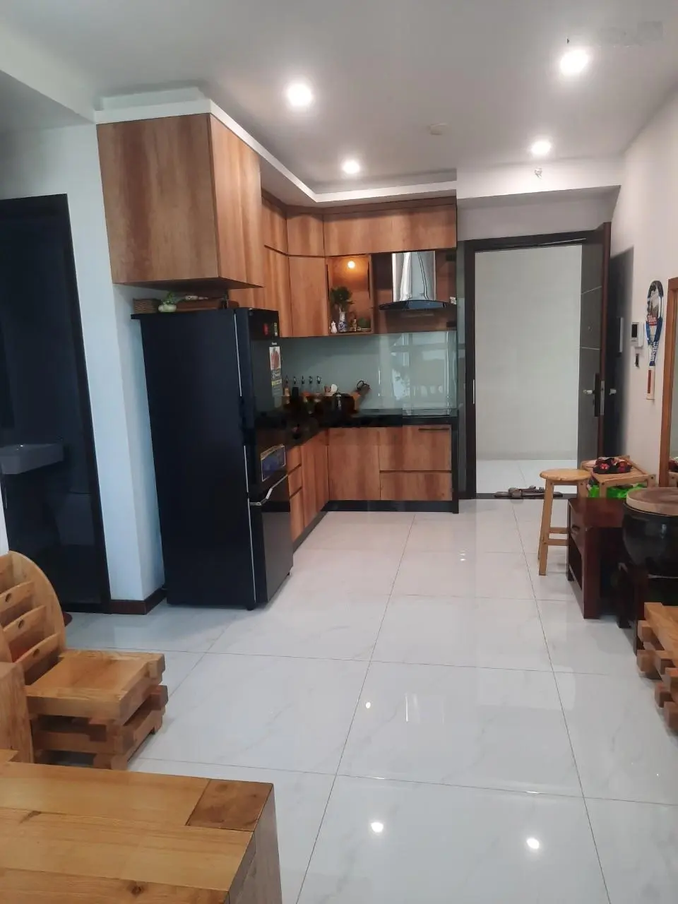Bán căn hộ Res Green Tower, 2PN, 2WC, 65m2, có nội thất, có sổ hồng, giá: 3 tỷ 5