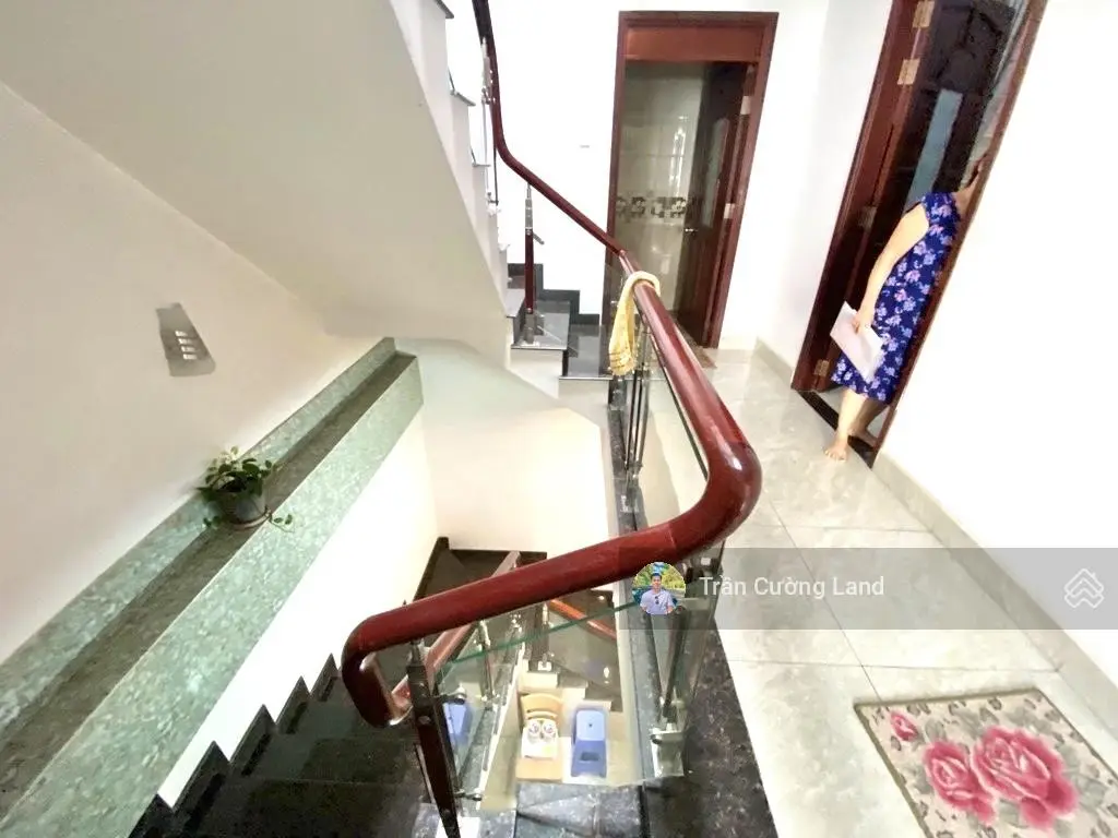 Nhà mặt tiền đường ngang 6m - 80m2, khu phân lô view công viên đẹp, gần chợ thủ đức - 10 nhỉnh