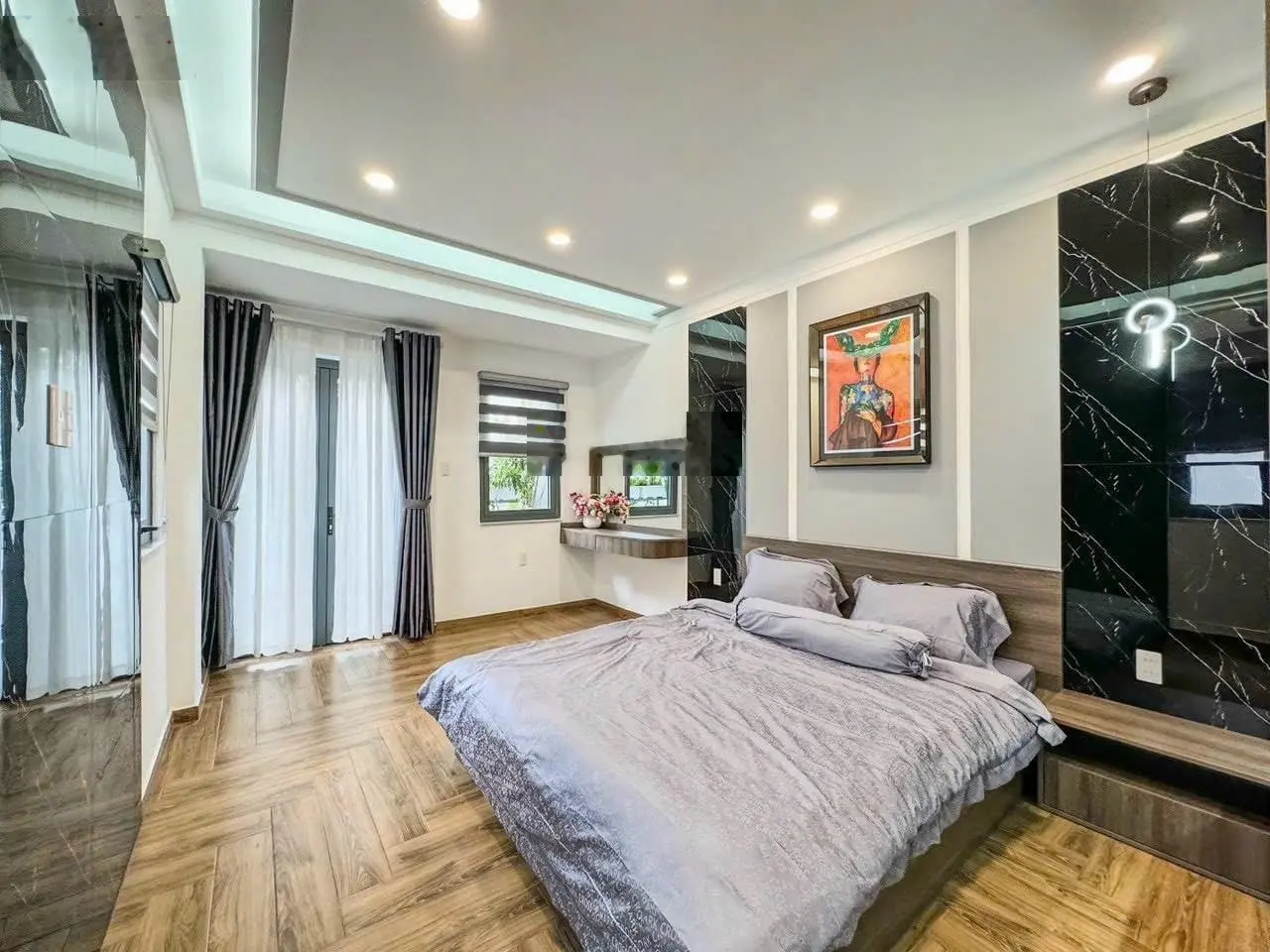 Bán nhà riêng 3 tầng, 4PN, 4WC, 61m2 (4,3*14,2)m, ngay hẻm Kỳ Đồng, P9, Q3 giá 3tỷ550 ổ sẵn cầm tay