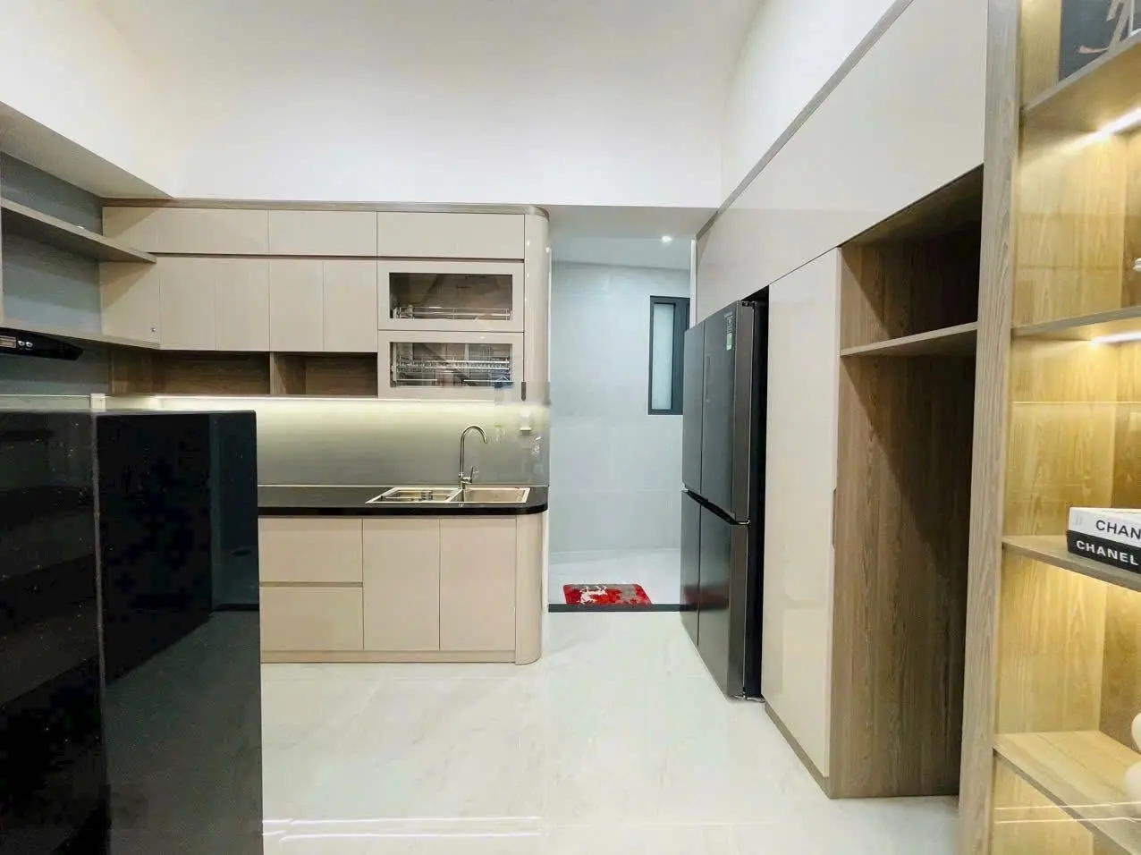 2tỷ450 bán 2tỷ250 căn 64m2 Lý Thường Kiệt P14 Q10. Gần BV Chợ Rẫy. 3 lầu 4PN 4WC.Sổ sẵn, hẻm oto 7m