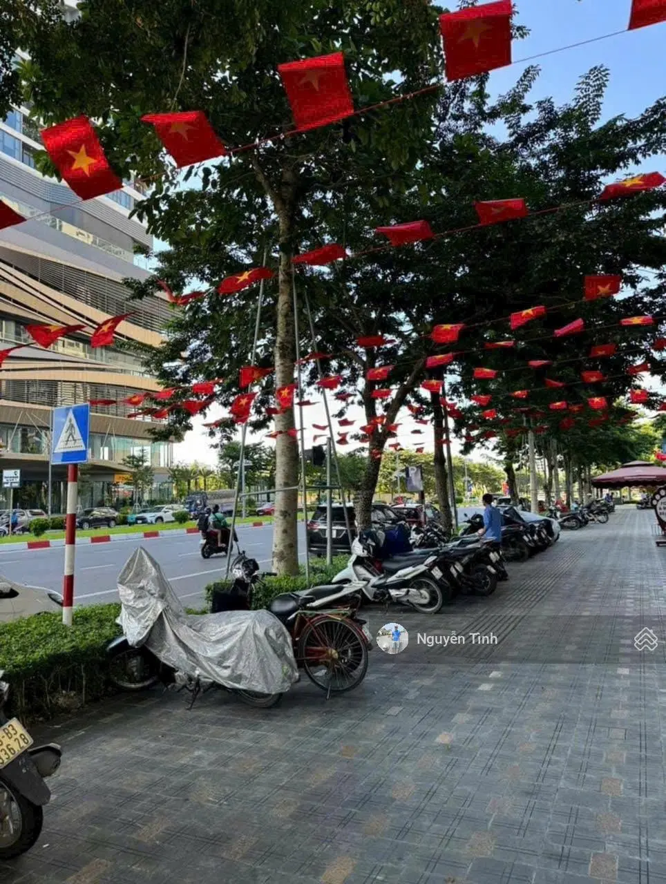 Chính chủ bán biệt thự Embassy Garden mặt đường Xuân Tảo 226m2 mặt tiền 12m, kd hay ở đều được