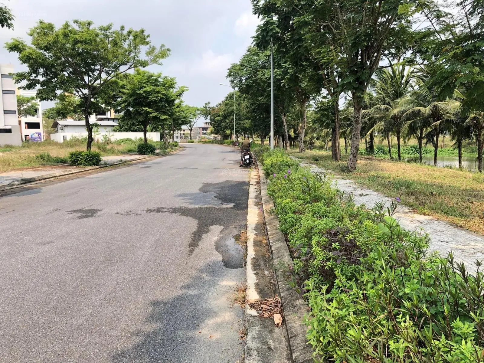 Đất biệt thự FPT Đà Nẵng, View kênh sông Cổ Cò, 2 mặt tiền, giá chỉ 29,5 triệu/m2, 600m2