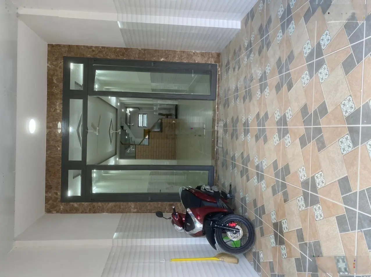 Bán nhà mặt tiền Bình Trị Đông, Quận Bình Tân. 4,10x27m, đúc 4 tấm nhà mới. Khu dân cư sầm uất