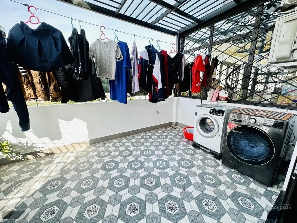 Bán nhà đẹp cầu thang máy fun nội thất ngọc lâm long biên hà nội 40m2