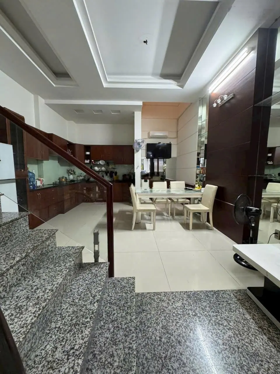 8,5 tỷ Hẻm 7m thông thẳng Tây Thạnh 5x15m 1 lững 3 lầu
