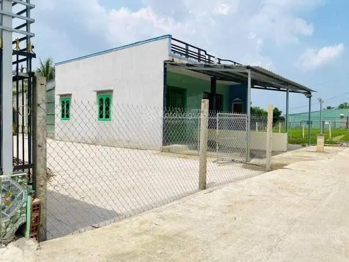 Bán gấp miếng đất siêu rộng, có sẵn nhà cấp 4 ngay cần đước - long an giá 990 còn thương lượng