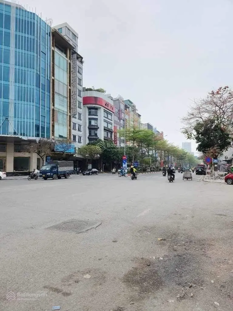 Bán nhà Cầu Giấy, Hoàng Quốc Việt. Mặt phố. 250/270m2 - 8T - MT 11m. Chào 130 tỷ. ĐT 0862 163 ***