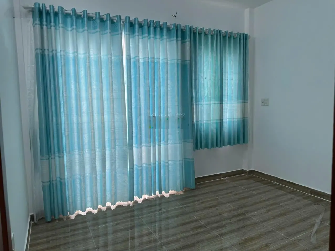 Bất ngờ. Nhà 2 lầu tại Lê Văn Lương gần Hoàng Anh Gia Lai