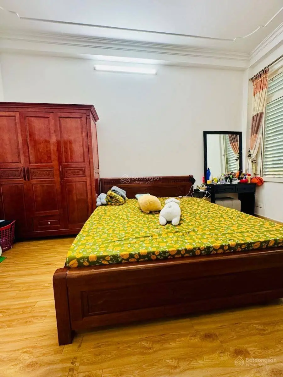 Bán nhà trần cung. 55 m2, 4 tầng dân xây. ngõ nông, thông, 2 thoáng trước sau. giá 10.5 tỷ