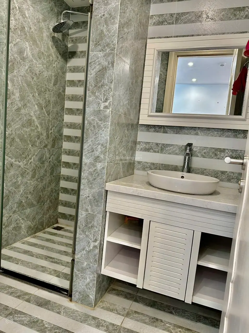 Chính chủ gửi bán căn hộ 2pn 78m2 Eco City Việt Hưng. View cực đẹp. Giá cực tốt
